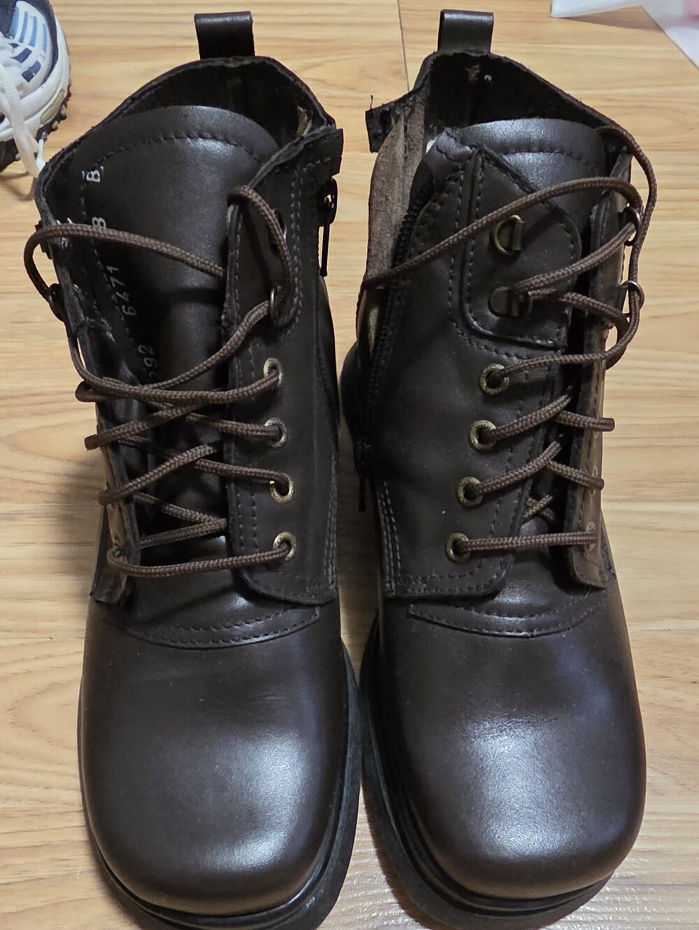 Boots Sz 7